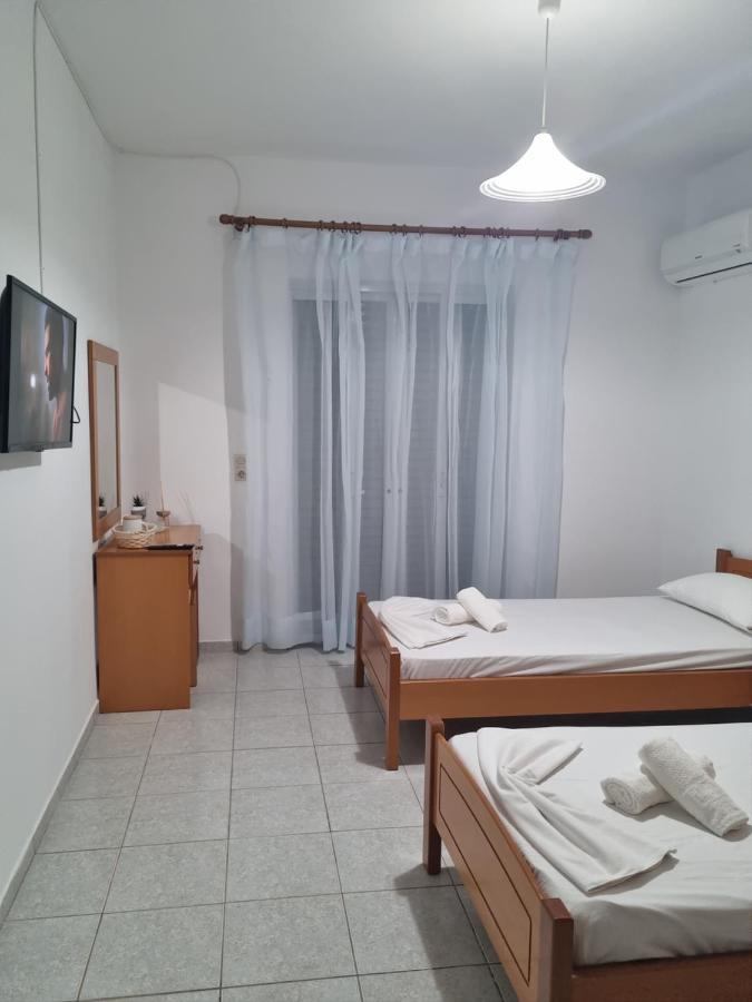 Red Rose Apartment Kampos  Bagian luar foto